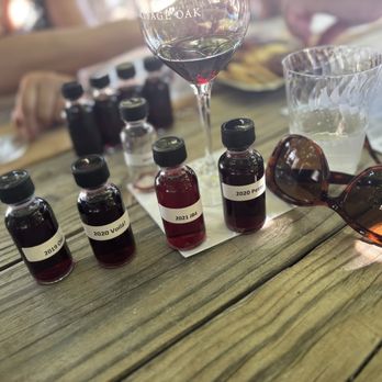 Heritage Oak Winery - Wine tasting method since the Pandemic - Wineries Near Me - Acampo, California Heritage Oak Winery - Wine tasting method since the Pandemic - Wineries Near Me - Acampo, California