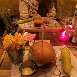 Firma Pickles - Pickle Burger