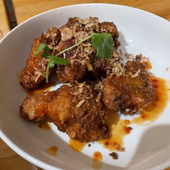 KIIN Thai Eatery - Kiin Organic sriracha Honey Wings ($12) - Thai Near Me - Burbank, California