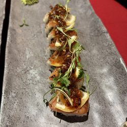 Lucky Fins - Torched Salmon Roll