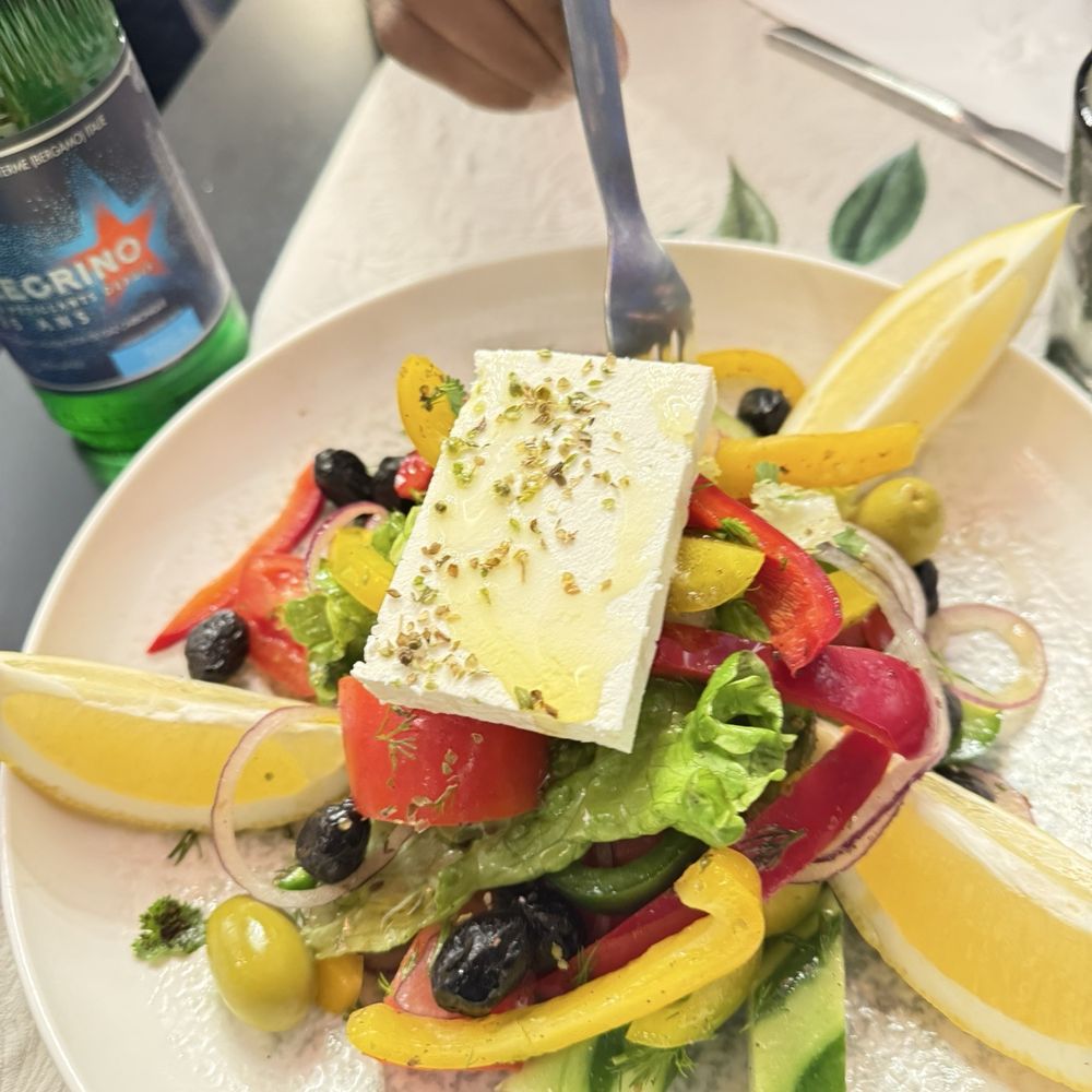 La Cucina - Greek salad - Italian Near Me - Nice, 06 La Cucina - Greek salad - Italian Near Me - Nice, 06