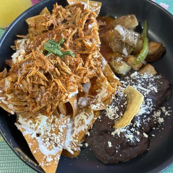 Maíz - Chilaquiles w/cochinita pibil - Mexican Near Me - Tijuana, BCN