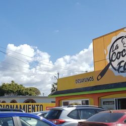 La Cocina del Fat - Lots of parking keep a look out for this place