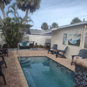 Manasota Key Beach - Pool at Bay Breeze Bungalow - Beaches Near Me - Englewood, Florida Manasota Key Beach - Pool at Bay Breeze Bungalow - Beaches Near Me - Englewood, Florida