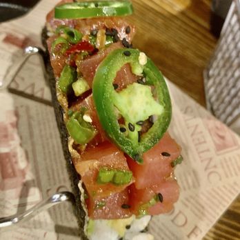 Boiling Avenue - Spicy tuna taco - Hot Pot Near Me - Sacramento, California