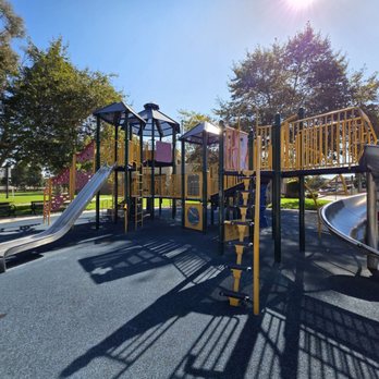 Stevenson Park - Parks Near Me - Carson, California