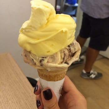 La Romana - Cream and a biscotti flavor that was recommended by the staff with the zamboni whipped cream! - Ice Cream & Frozen Yogurt Near Me - Rome, RM La Romana - Cream and a biscotti flavor that was recommended by the staff with the zamboni whipped cream! - Ice Cream & Frozen Yogurt Near Me - Rome, RM