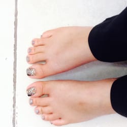 4 Star Nails