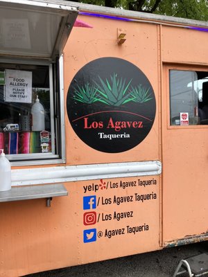 Los Agavez Taqueria by null