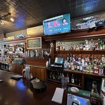 Thirsty Whale - Bar area - American Near Me - Bar Harbor, Maine