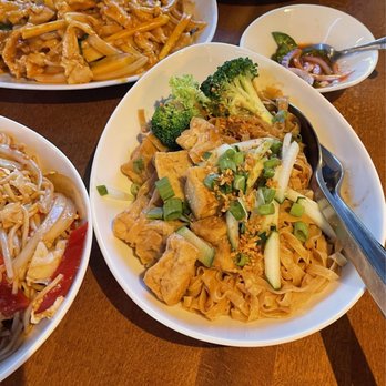 Burma Light - Burmese garlic noodles with tofu - Noodles Near Me - Folsom, California Burma Light - Burmese garlic noodles with tofu - Noodles Near Me - Folsom, California