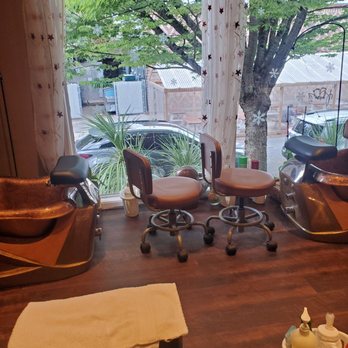 Le Cedrus Nails - Nail Salons Near Me - Seattle, Washington Le Cedrus Nails - Nail Salons Near Me - Seattle, Washington