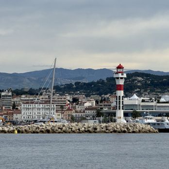 Port de Cannes - The Port of Cannes - Landmarks & Historical Buildings Near Me - Cannes, 01