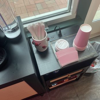 Create A Candle - Refreshment area - love pink cups - Candle Stores Near Me - Hagerstown, Maryland