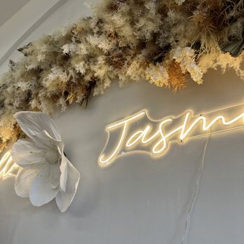 Molly Jasmine Tea Shoppe - Inside decor / IG: @ashleyyyvonne / @foodbyashley - Juice Bars & Smoothies Near Me - Davis, California Molly Jasmine Tea Shoppe - Inside decor / IG: @ashleyyyvonne / @foodbyashley - Juice Bars & Smoothies Near Me - Davis, California