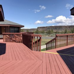 Smith Rock Resort - Every room has a deck surrounding it... lots of places to sit and enjoy the views!