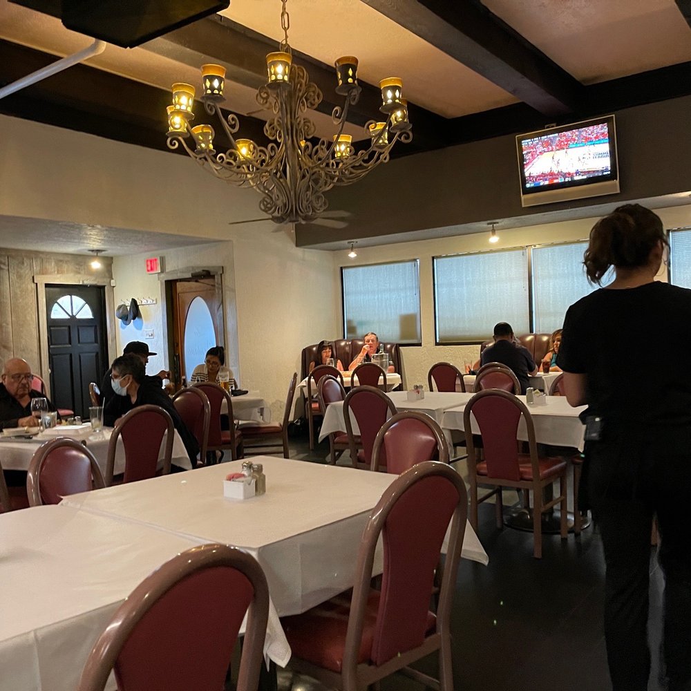 La Ventana Steakhouse - Dining room - Steakhouses Near Me - Grants, New Mexico La Ventana Steakhouse - Dining room - Steakhouses Near Me - Grants, New Mexico