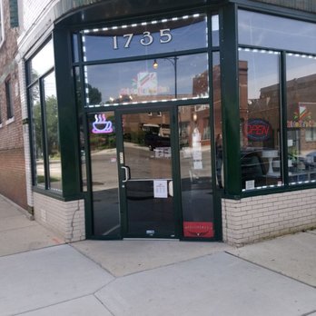 Kristoffer's Cakes - Kristoffer's Cakes - SW Corner of 35th St. and Hermitage Avenue - Custom Cakes Near Me - Chicago, Illinois