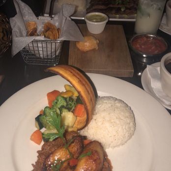 Coco Bistro Kitchen & Lounge - Cuban Near Me - Smithtown, New York