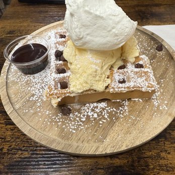 Waffle and Berry - Chocolate chip waffle (no banana) - Waffles Near Me - Honolulu, Hawaii Waffle and Berry - Chocolate chip waffle (no banana) - Waffles Near Me - Honolulu, Hawaii