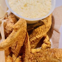 Just Hooked Seafood & Poultry Cuisine - Fried Chicken, Fish and Grits