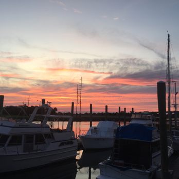 Bubba Gumbo's - Sunset Tybee Island from Bubba Gumbo's - Seafood Near Me - Tybee Island, Georgia Bubba Gumbo's - Sunset Tybee Island from Bubba Gumbo's - Seafood Near Me - Tybee Island, Georgia