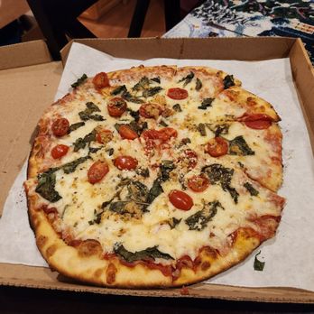 Pieology Pizzeria Southbay Pavillion Mall - Pizza Near Me - Carson, California