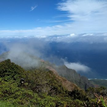 Kalalau Lookout - check out the surf thousands of feet below - Hiking Near Me - Kapaa, Hawaii Kalalau Lookout - check out the surf thousands of feet below - Hiking Near Me - Kapaa, Hawaii