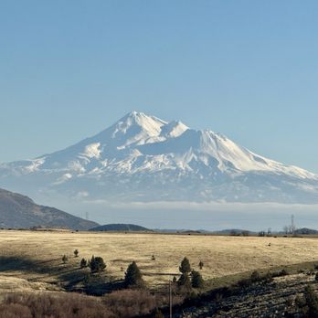 Mount Shasta - 11.27.24 Mt Shasta... she's still an active volcano - Hiking Near Me - Mount Shasta, California Mount Shasta - 11.27.24 Mt Shasta... she's still an active volcano - Hiking Near Me - Mount Shasta, California