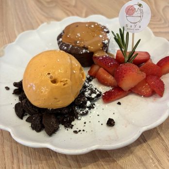 NaYa Dessert Cafe - ThaiTea Chocolate Lava Cake - Desserts Near Me - San Francisco, California NaYa Dessert Cafe - ThaiTea Chocolate Lava Cake - Desserts Near Me - San Francisco, California