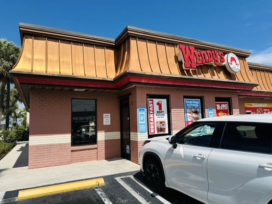Wendy's by null