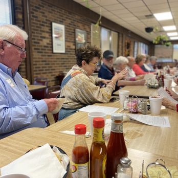 Peach Blossom Diner - Banquet room for crowd - Diners Near Me - Spartanburg, South Carolina Peach Blossom Diner - Banquet room for crowd - Diners Near Me - Spartanburg, South Carolina