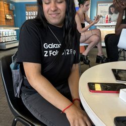 AT&T Store - Victoria best customer service ever