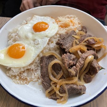 Kasama - Bistec and eggs over medium - Filipino Near Me - Chicago, Illinois