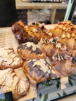 Sundays Croissanterie by null