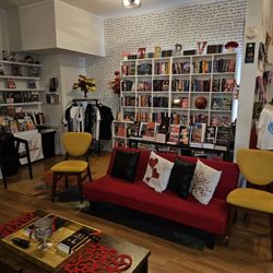 The Book Readers Venue - Inside