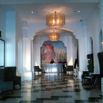 Padre Hotel - Spacious lobby - Hotels Near Me - Bakersfield, California Padre Hotel - Spacious lobby - Hotels Near Me - Bakersfield, California