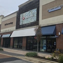 Shops At Brinton Lake