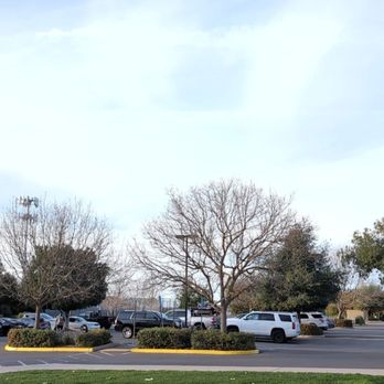 In-Shape Fitness - More parking, usually pretty easy to find a spot even when busy - Gyms Near Me - Elk Grove, California In-Shape Fitness - More parking, usually pretty easy to find a spot even when busy - Gyms Near Me - Elk Grove, California