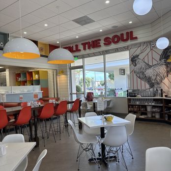 OEB Breakfast - Newport Beach - Inside - Breakfast & Brunch Near Me - Newport Beach, California OEB Breakfast - Newport Beach - Inside - Breakfast & Brunch Near Me - Newport Beach, California