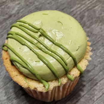 Hunnie Butter - Matcha cookie butter cupcake - Desserts Near Me - Phoenix, Arizona Hunnie Butter - Matcha cookie butter cupcake - Desserts Near Me - Phoenix, Arizona