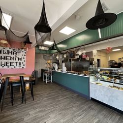 Fern and Aurora Dessert Shop - Counter