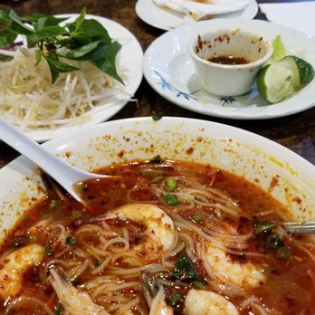Simply Pho - Yummy shrimp pho, with lots of spicy oil!!!!! - Vietnamese Near Me - Houston, Texas