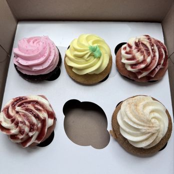 Icing On The Cupcake - Cupcakes..... variety pack - Cupcakes Near Me - Sacramento, California Icing On The Cupcake - Cupcakes..... variety pack - Cupcakes Near Me - Sacramento, California