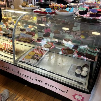 Defloured - Bakeries Near Me - Chicago, Illinois