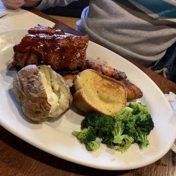 Smokey Bones Ronkonkoma - Ribs and Chicken Pick Two Combo - American Near Me - Ronkonkoma, New York