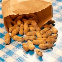 Klondike Pizza - Peanuts