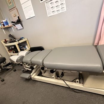 UNI Chiropractic & Wellness - Chiropractic Adjustment Area - Chiropractors Near Me - Gardena, California