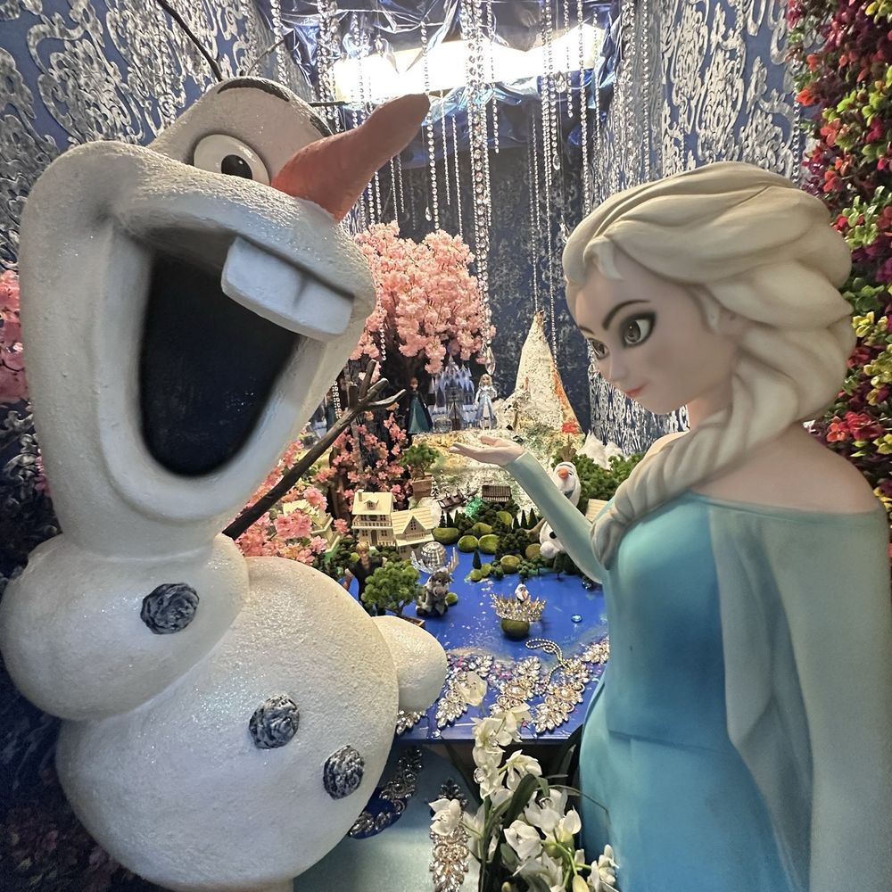 Furniture Warehouse - Frozen - Furniture Stores Near Me - Buena Park, California