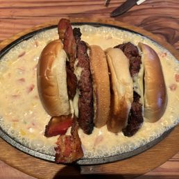 Bacon Cheeseburger Queso Dunk